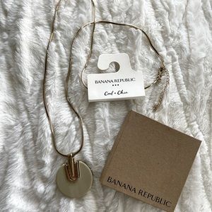 Banana Republic Pendant Necklace